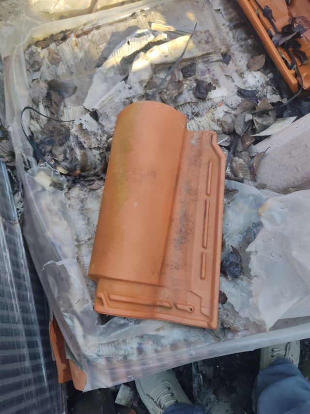 Teja mixta roja 45,2x27,2