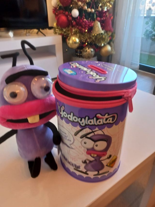 Hormiguero hucha y peluche trancas