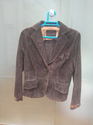 Chaqueta ante Cortefiel