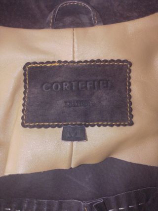 Chaqueta ante Cortefiel