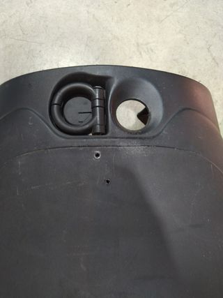 -Piaggio Zip. Contraescudo guantera 