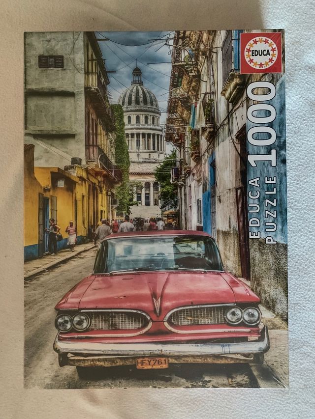 Set di due puzzle non aperti