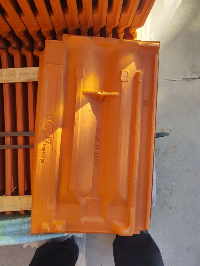 Teja plana la oliva 28x47