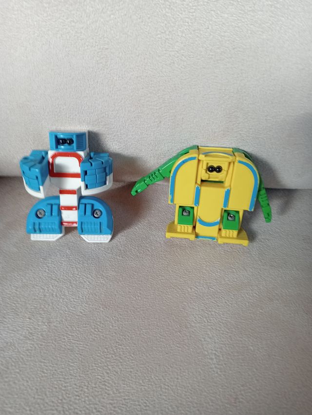 2 MUÑECOS TRANSFORMER ROBOT