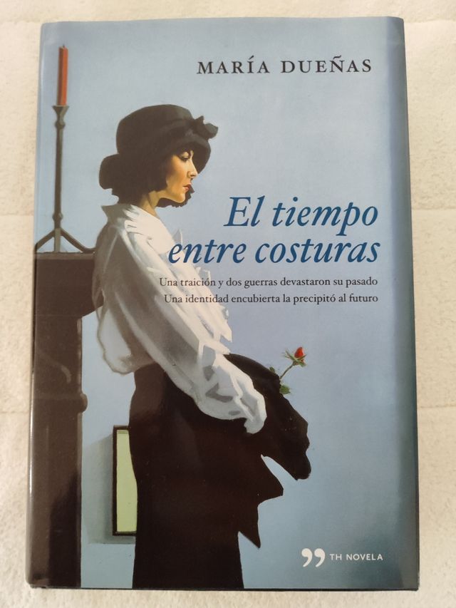 El tiempo entre costuras (Tapa dura)