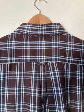 Camisa de cuadros marrón