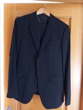 Traje Zara chico, americana/pantalón 