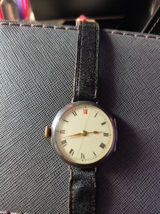 Orologio per mancini trench