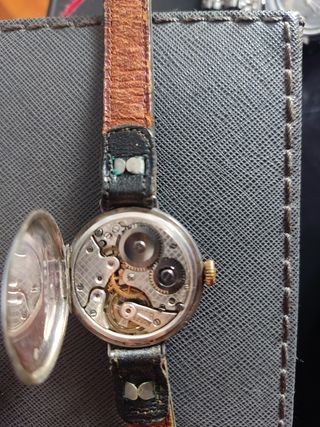 Orologio per mancini trench