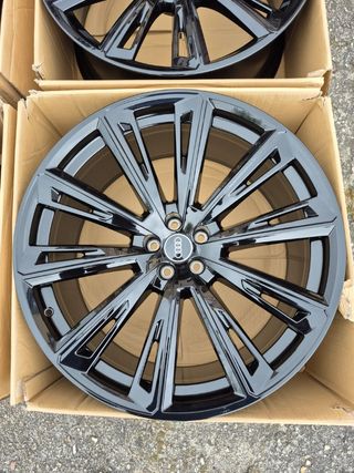 Llantas audi rsq8