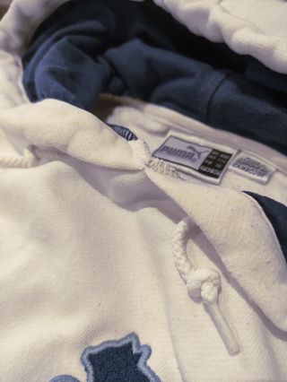 sudadera blanca Puma
