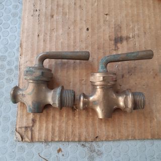 Grifos  de barrica o alcuza