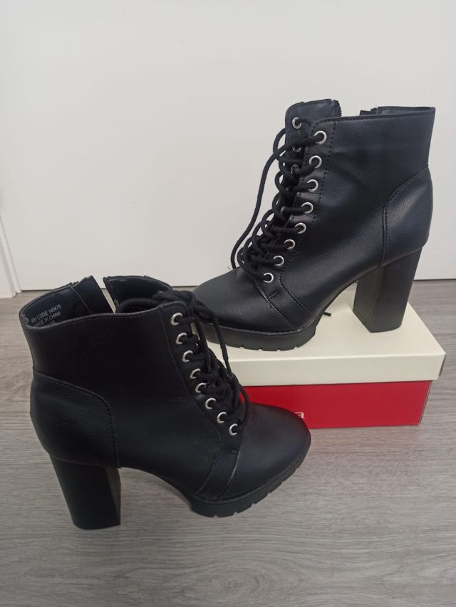 Botas negras mujer.