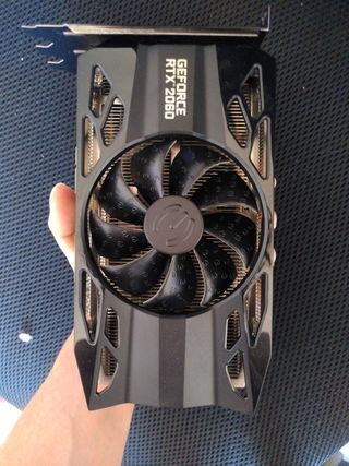 Tarjeta gráfica RTX 2060 en buen estado