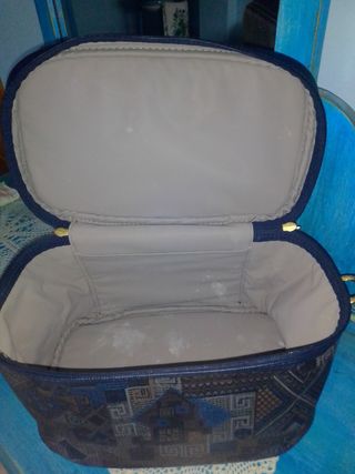 Maletín neceser vuaje