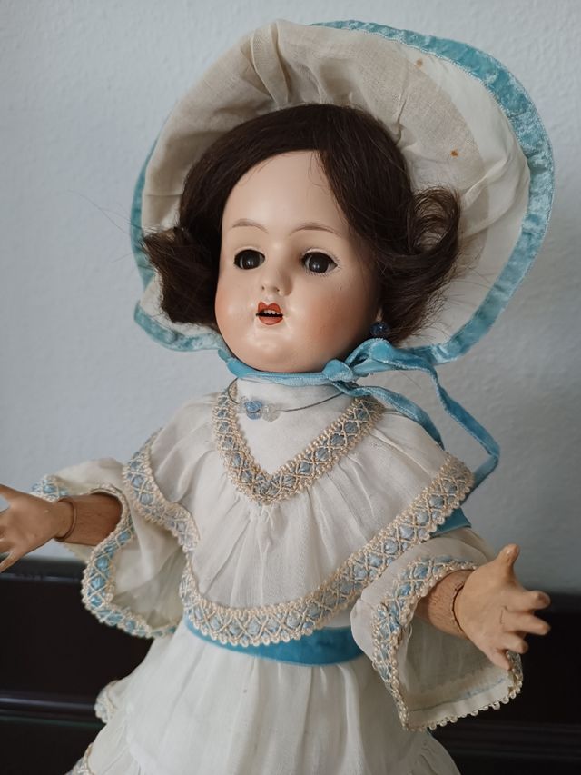 MUÑECA ANTIGUA(OFERTA )PORCELANA ANCLA