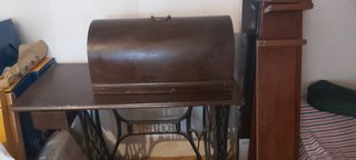 Máquina coser antigua