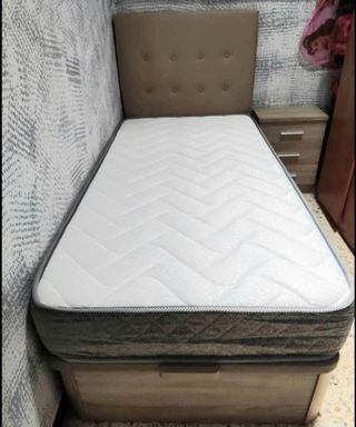 ¡CAMA CON CABECERO!