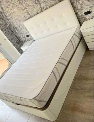 ¡CAMA CON CABECERO!