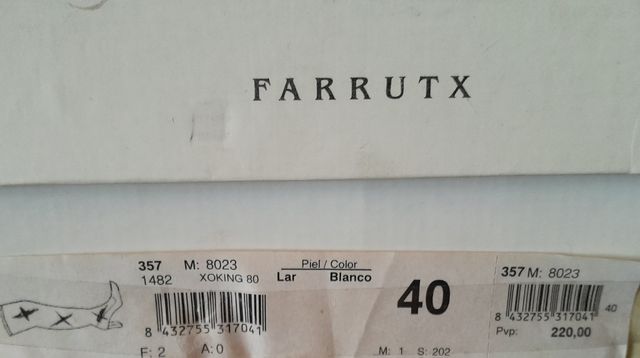 Botas blancas altas Farrutx nuevas.