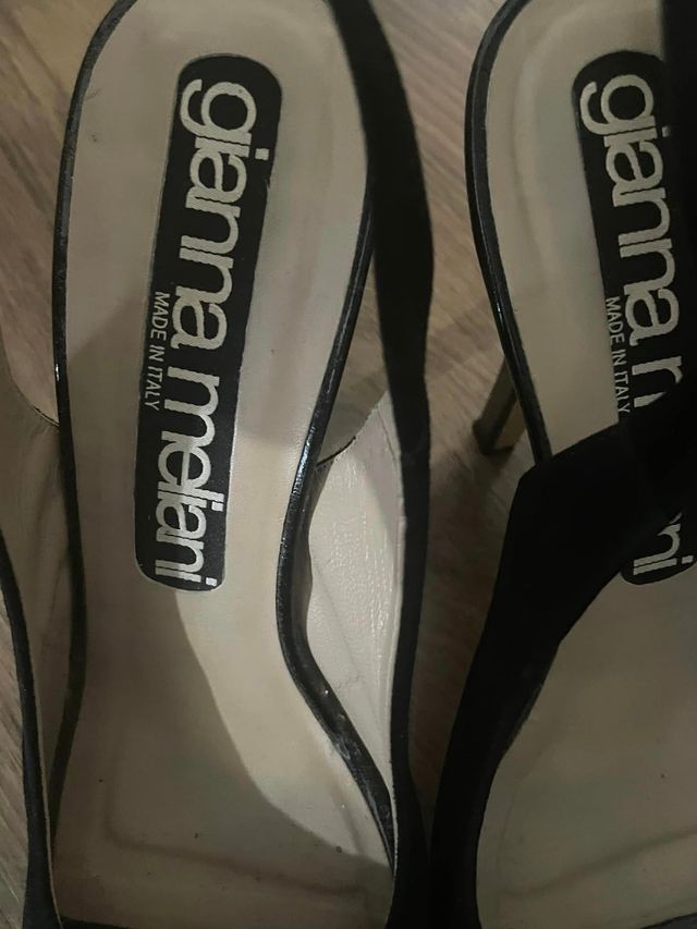 Decolleté GIANNA MELIANI in camoscio nero