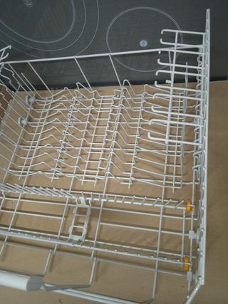 Cesta inferior seminueva lavavajillas Miele