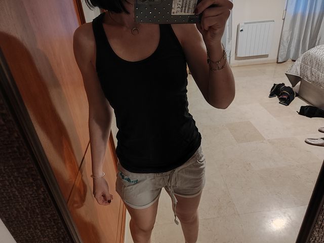 Camiseta con top negra