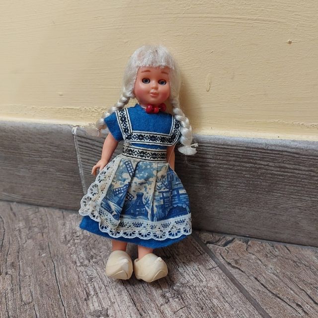 Bambole in porcellana 