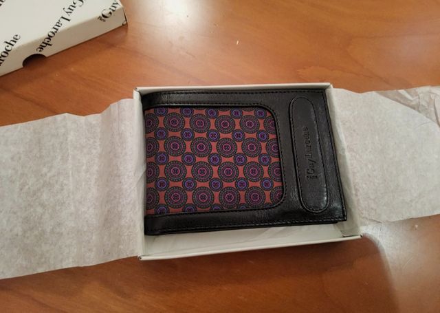 Portafoglio marca Guy Laroche in pelle