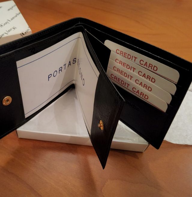 Portafoglio marca Guy Laroche in pelle