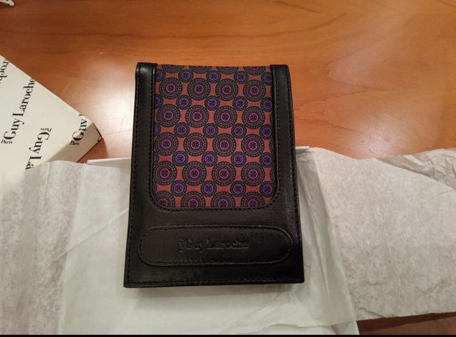 Portafoglio marca Guy Laroche in pelle