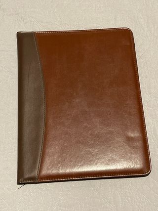 Porta documenti in pelle