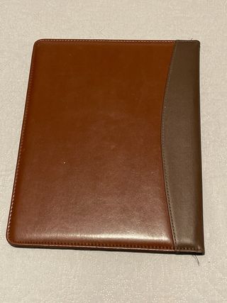 Porta documenti in pelle