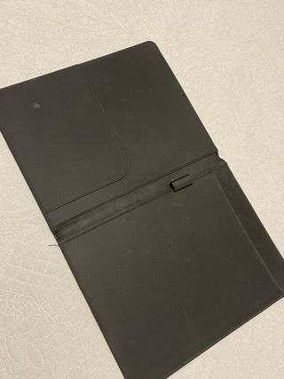 Porta documenti in pelle