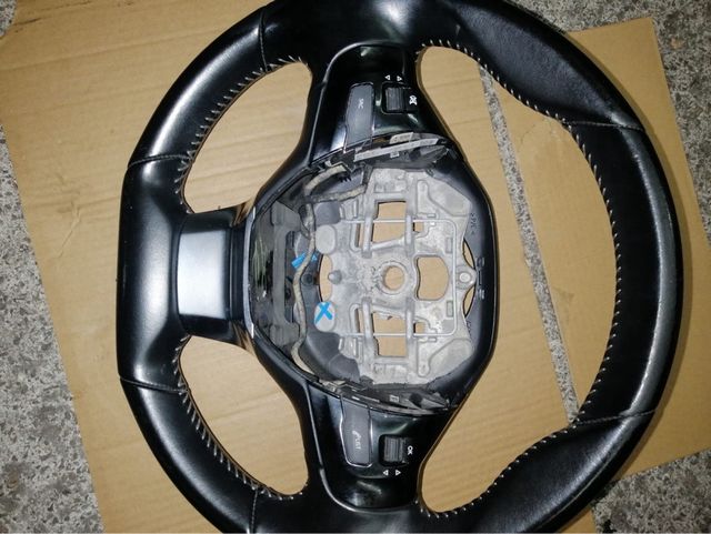 volante 308 t9 como nuevo