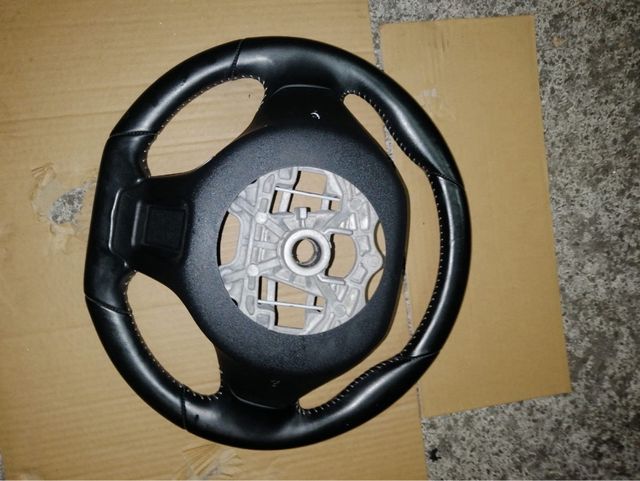 volante 308 t9 como nuevo