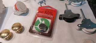 N° 145.- Accesorio electricidad y ferretería