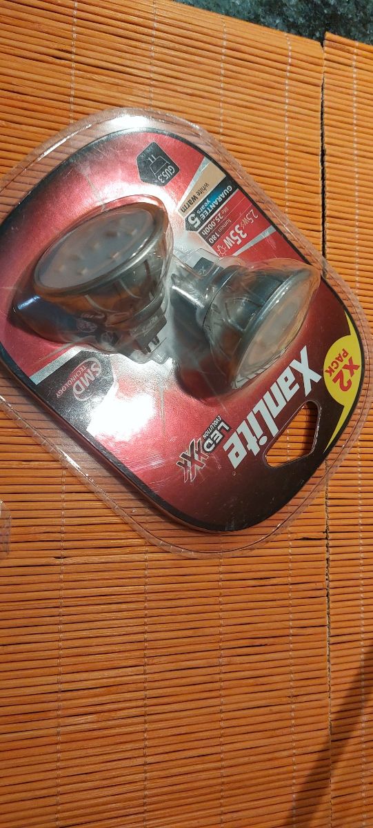 N° 145.- Accesorio electricidad y ferretería