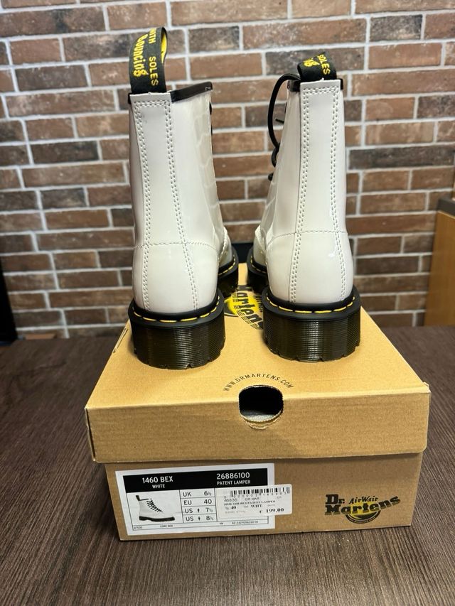 dr martens 1460 lucidi anfibi bianchi vernice