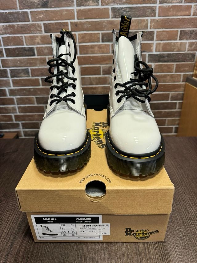 dr martens 1460 lucidi anfibi bianchi vernice