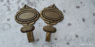 Abrazaderas de cortinas.