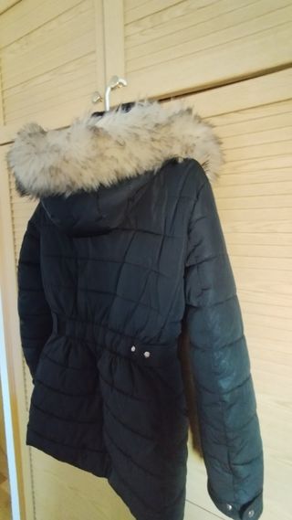 Abrigo/plumas zara