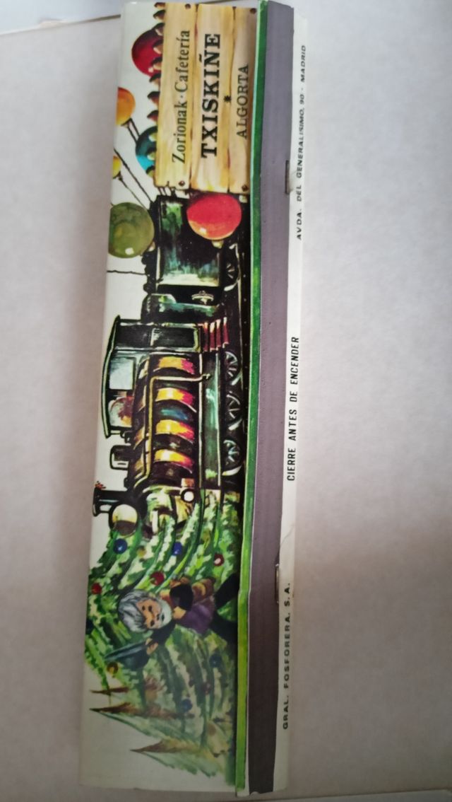 Caja de cerillas antigua 