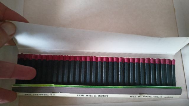 Caja de cerillas antigua 