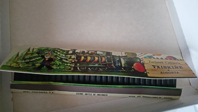 Caja de cerillas antigua 