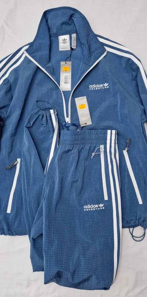 Chándal Deportivo Completo Adidas Adventure.