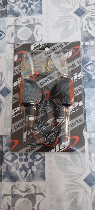 Tapas de intermitentes moto Puig