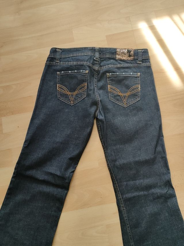 Pantalón vaquero campana