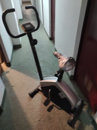 Bicicleta estática.