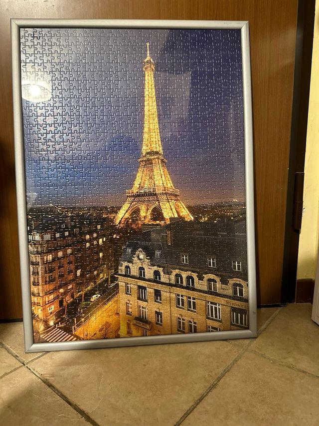 Puzzle completo cornice Tour Eiffel Fluorescente